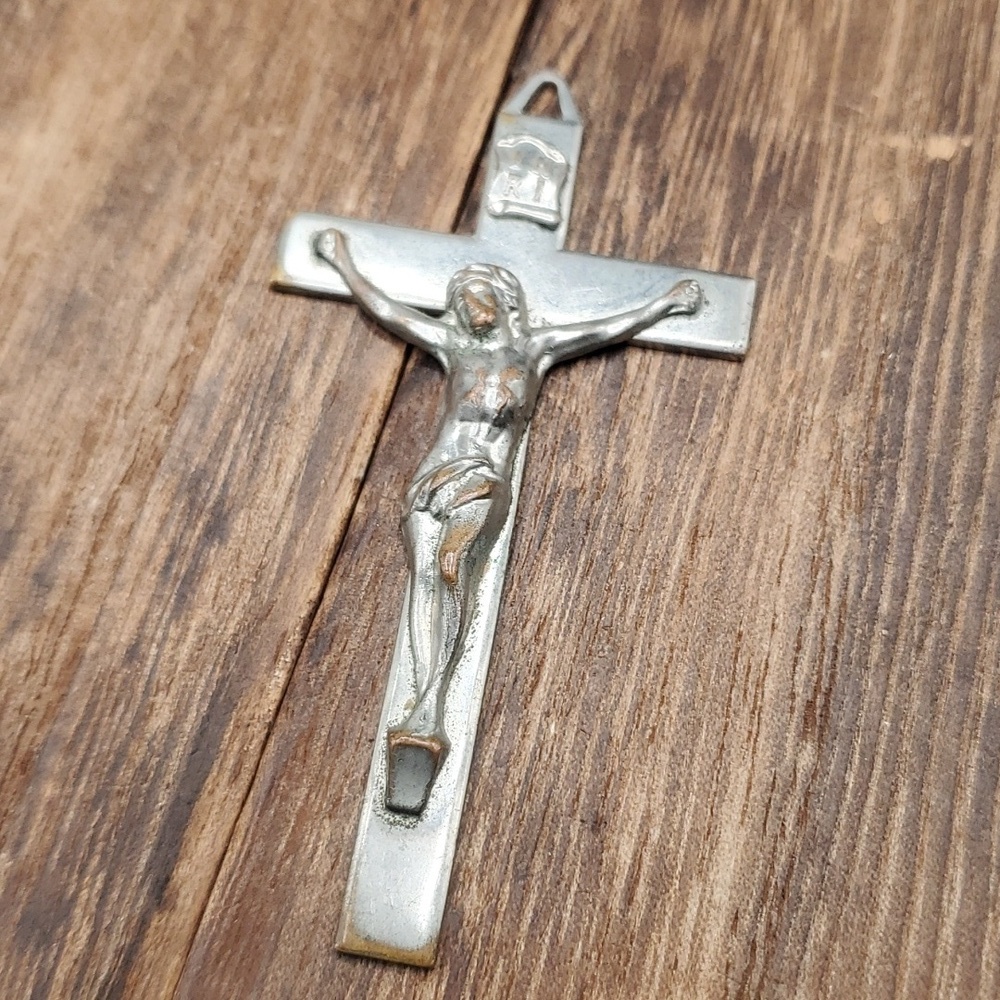 Italian catholic cross crucifix pendant